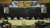 76-Tahun-Jawa-Barat-DPRD-Apresiasi-Kinerja-Pemda-Provinsi-Menangani-COVID-19-696x462