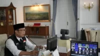 Ridwan-Kamil-Cendekiawan-Muda-Harus-Adaptasi-Teknologi-Digital-696x462 (1)