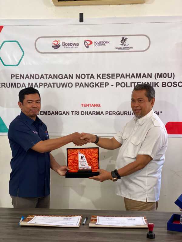 Perumda Mappatuwo MoU Politeknik Bosowa di Pangkep 2
