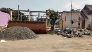 Proyek Gedung Cadika Bernilai Milyaran Disoroti Sejumlah LSM di Polman,di duga gunakan Batu kualitas rendah 1