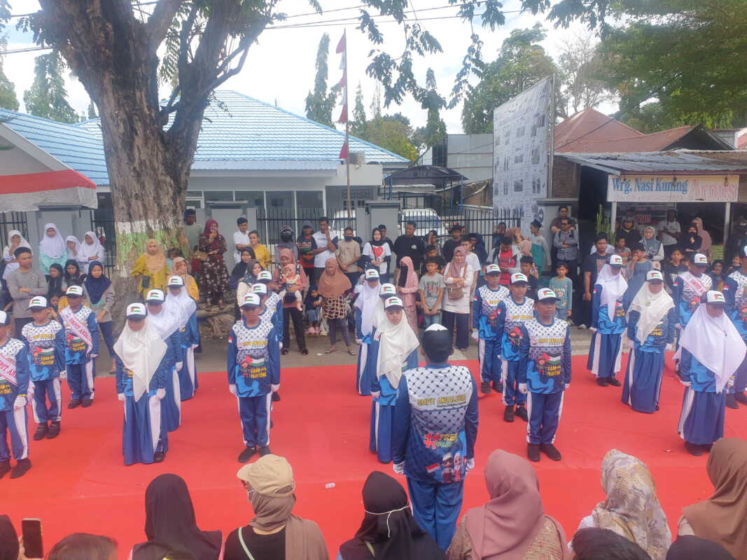 Gerak Jalan HUT RI, Barisan SDIT dan SMPIT Andalusia Wujudkan Solidaritas ke Palestina 2