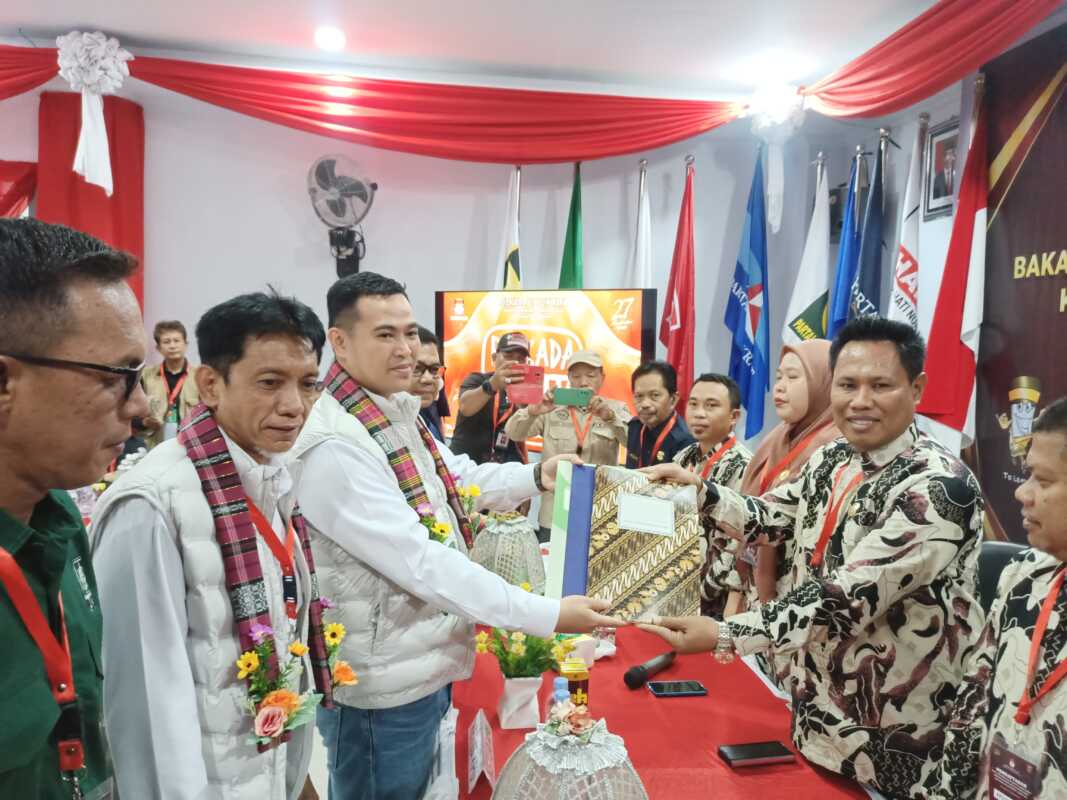 Lanjutkan !!! MYL-ARA Pendaftar Pertama di KPU Pangkep 1