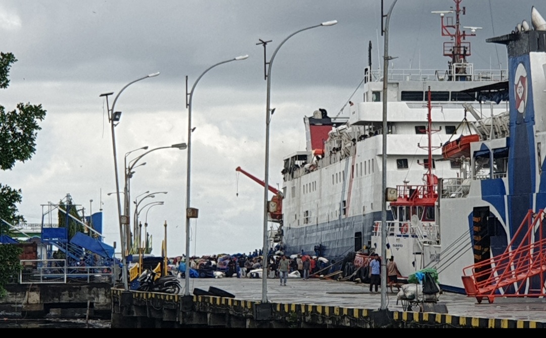 KM Pantokrator dan Prince Soya: Penyumbang Terbesar Penumpang Turun dari Kalimantan